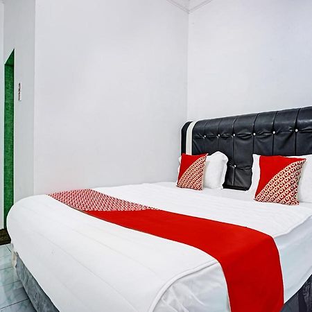 Oyo 90209 Dk Singarimbun Berastagi Homestay Εξωτερικό φωτογραφία