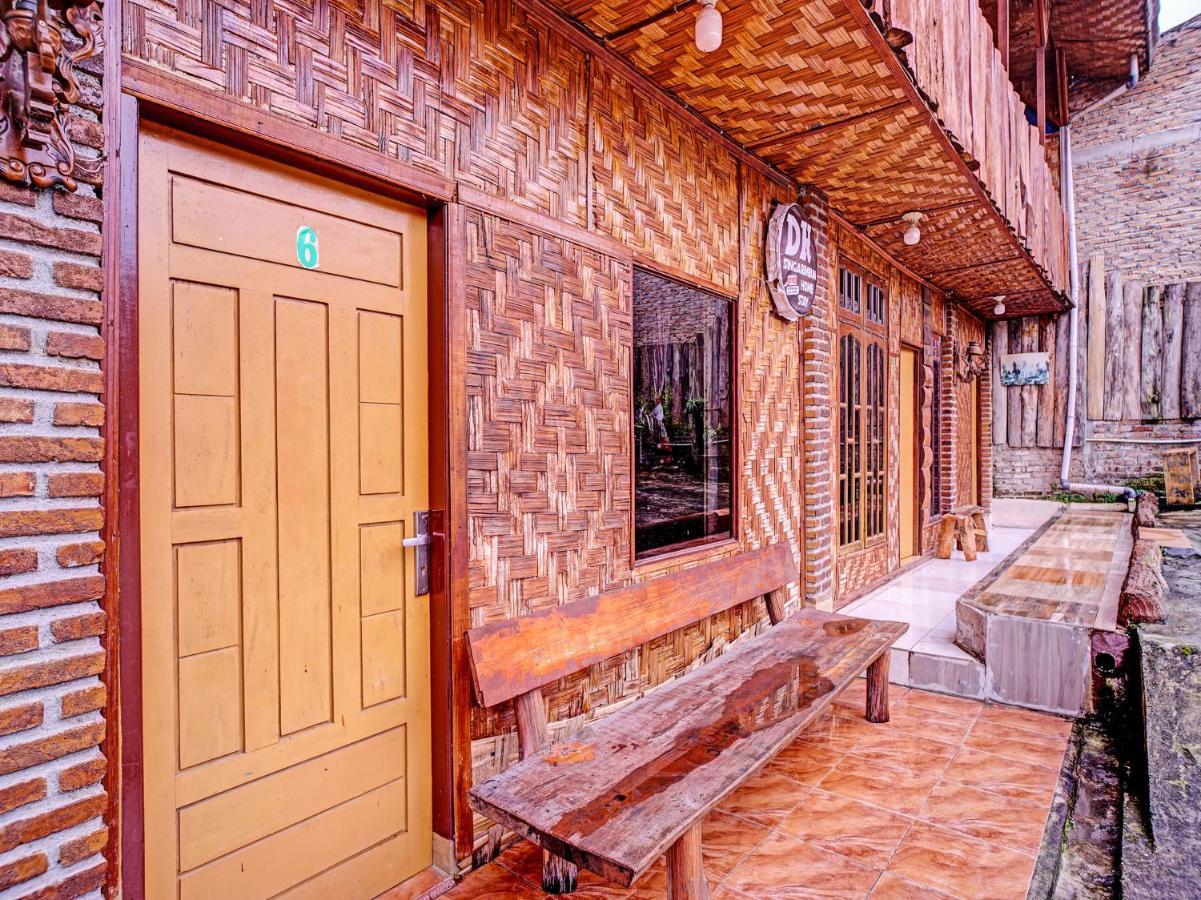 Oyo 90209 Dk Singarimbun Berastagi Homestay Εξωτερικό φωτογραφία