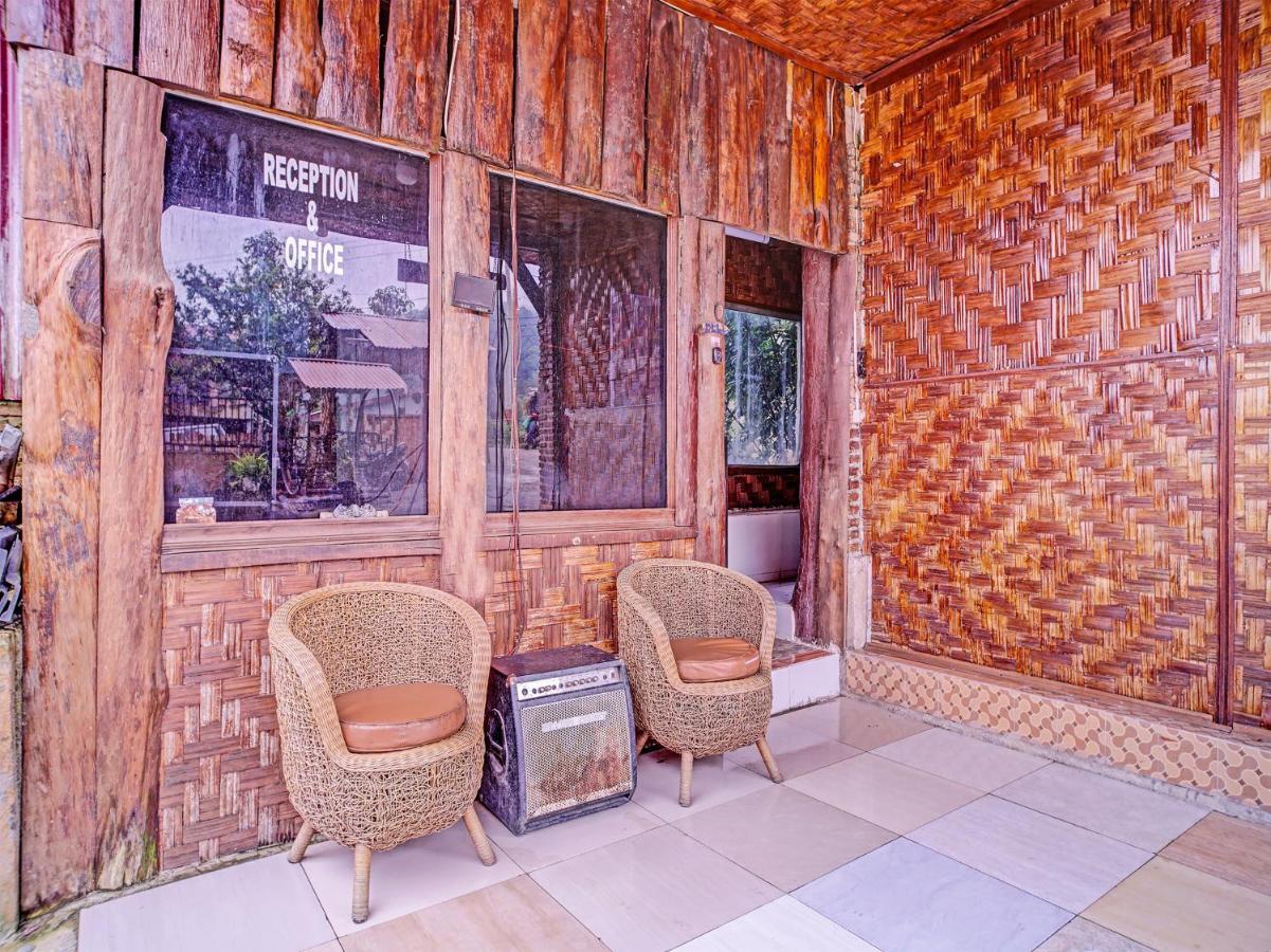 Oyo 90209 Dk Singarimbun Berastagi Homestay Εξωτερικό φωτογραφία