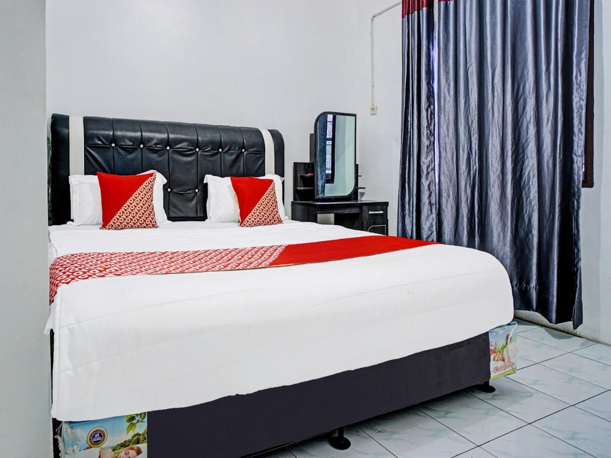 Oyo 90209 Dk Singarimbun Berastagi Homestay Εξωτερικό φωτογραφία