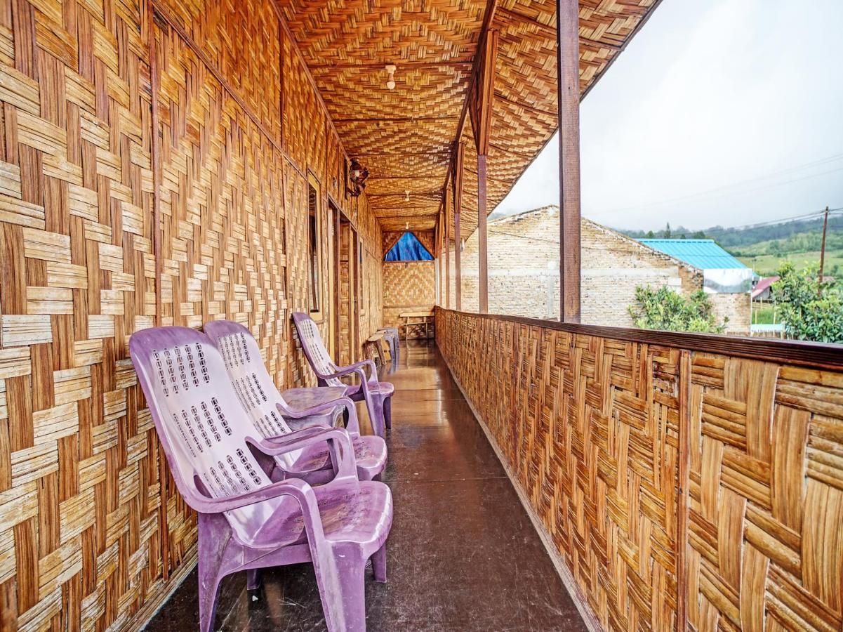 Oyo 90209 Dk Singarimbun Berastagi Homestay Εξωτερικό φωτογραφία