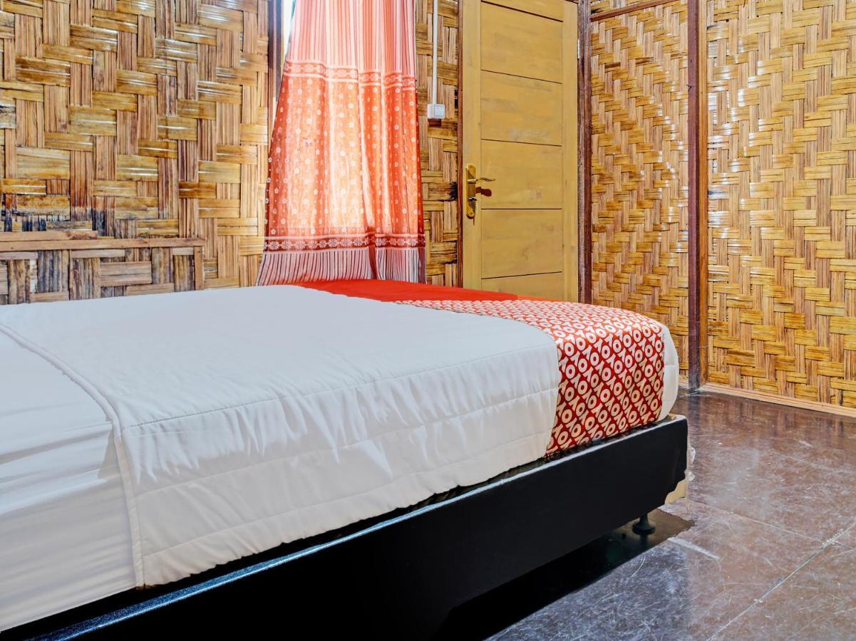 Oyo 90209 Dk Singarimbun Berastagi Homestay Εξωτερικό φωτογραφία
