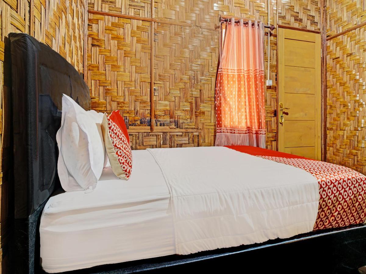 Oyo 90209 Dk Singarimbun Berastagi Homestay Εξωτερικό φωτογραφία