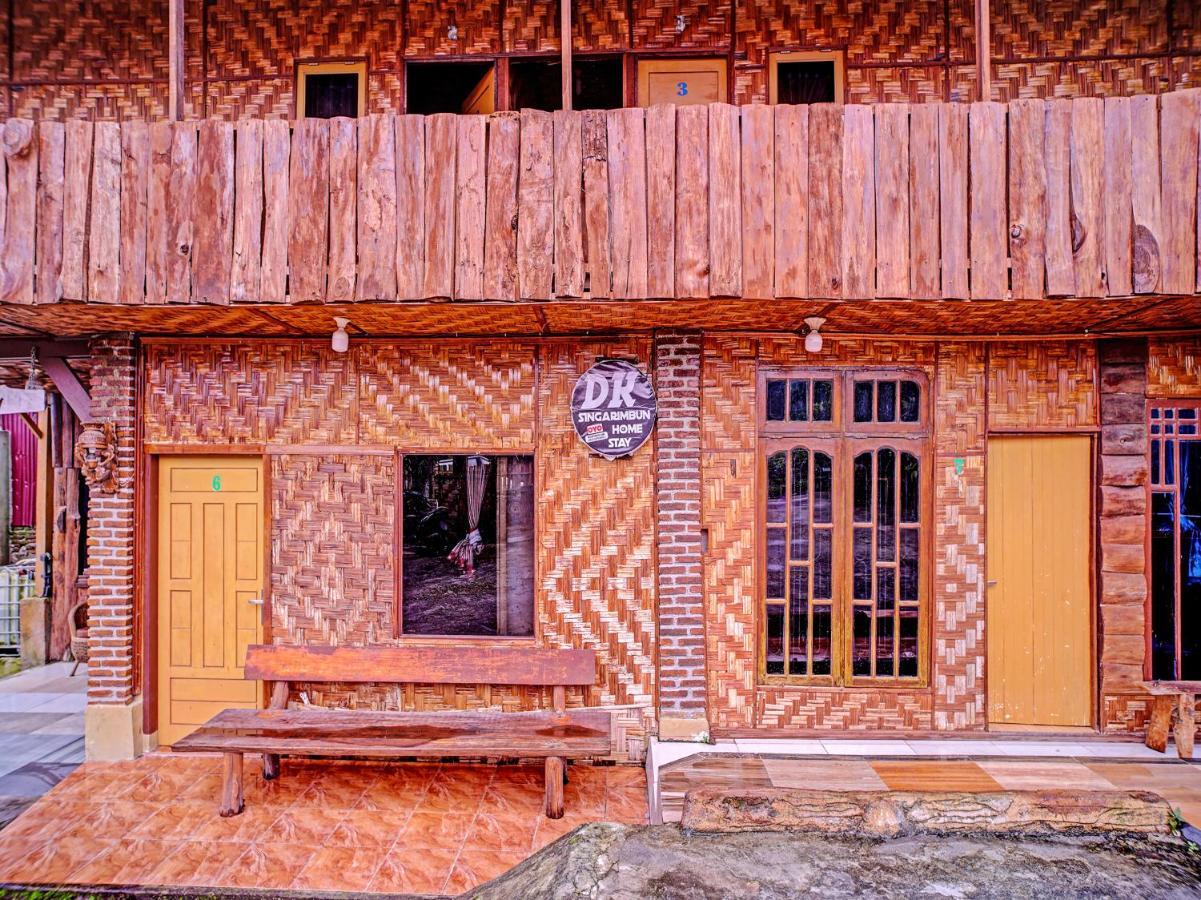 Oyo 90209 Dk Singarimbun Berastagi Homestay Εξωτερικό φωτογραφία