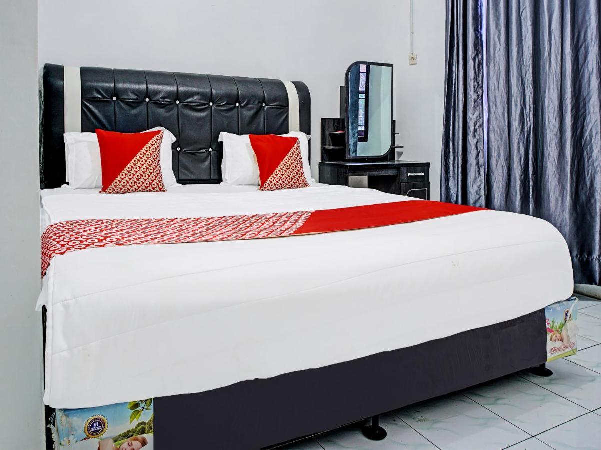 Oyo 90209 Dk Singarimbun Berastagi Homestay Εξωτερικό φωτογραφία